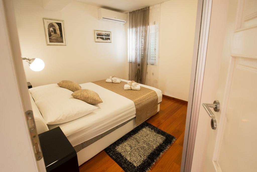 Penthouse Priuli Apartment Split Exterior photo
